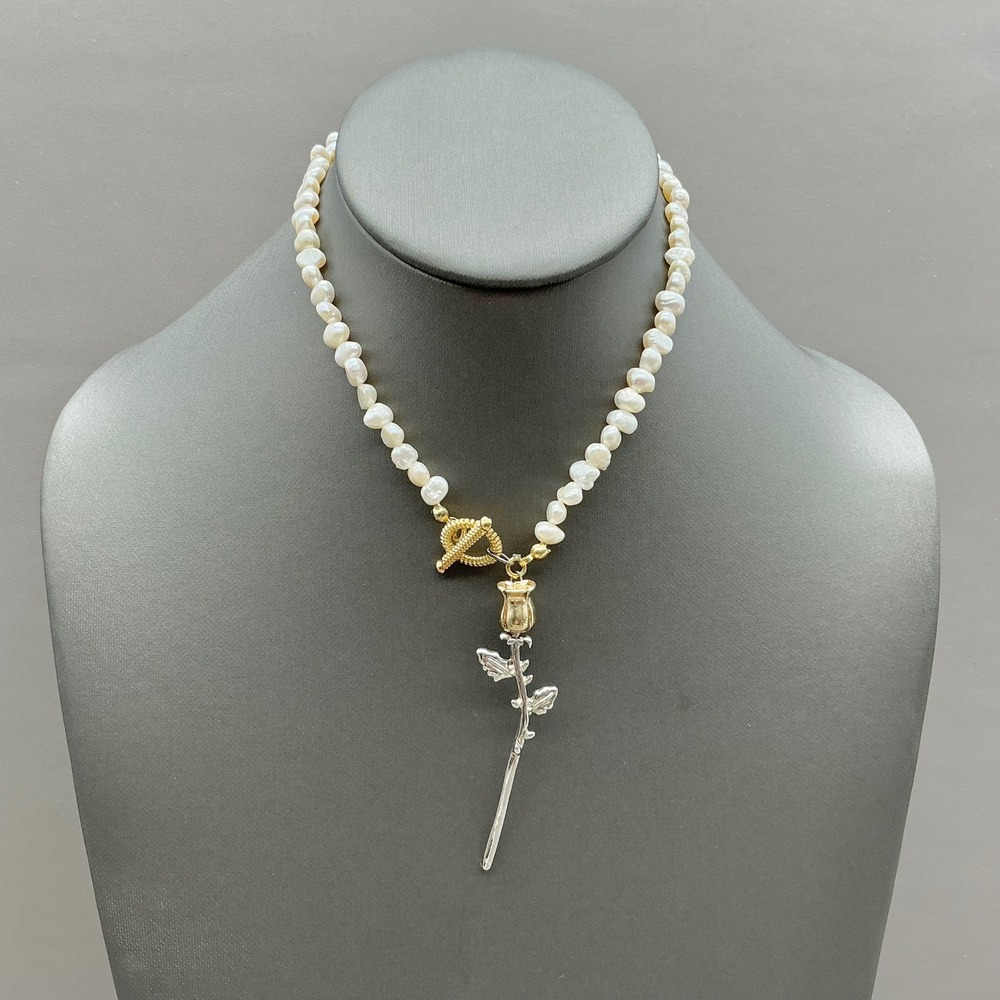 Necklace Women Gold Tone Silver Tone Rose Pendant Pearl Bead Toggle 16 Inch‎